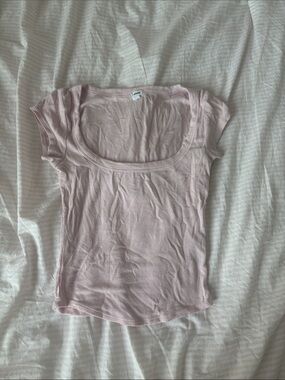 🍎 NWOT Garage Light Pink Scoop Neck Short Sleeve Top